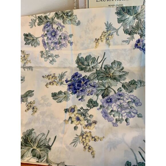LAURA ASHLEY JOSEPHINE Floral Blouson Window Valance New NIP 86" X 15" VTG 90s - Picture 7 of 11